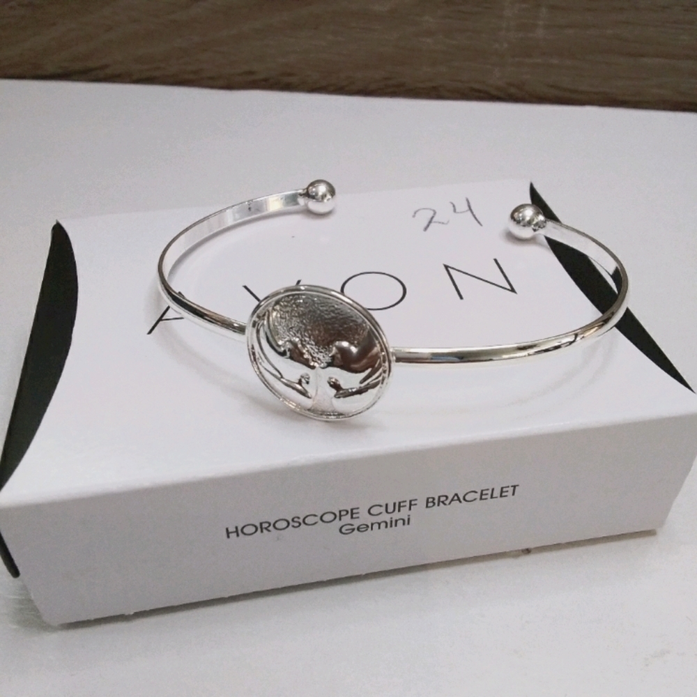 Gemini Horoscope Cuff Bracelet new Avon Fashion jewelry